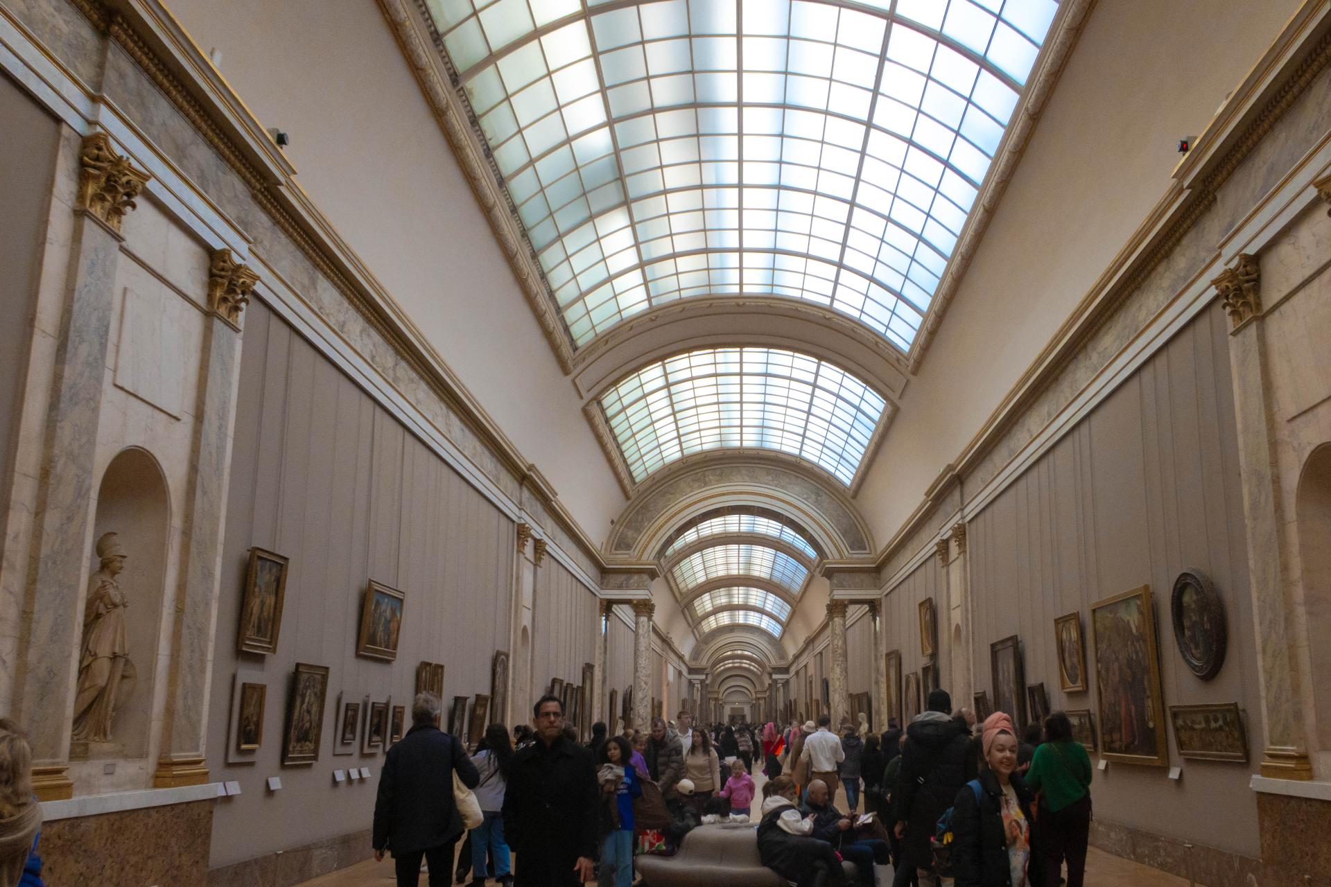 Great Louvre Museum: First Entrance and Access to Mona Lisa Painting