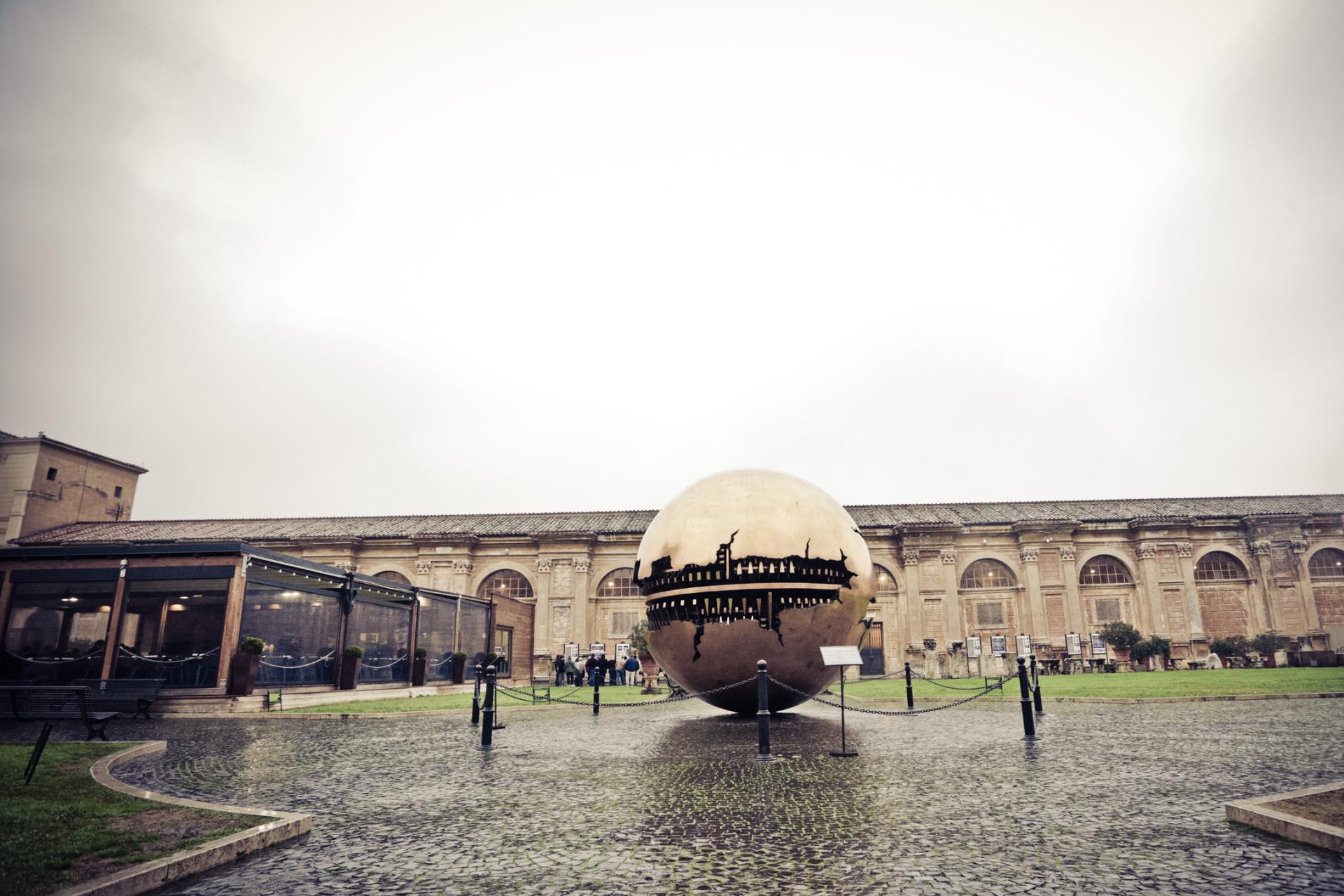 1-Day Unforgettable Journey through Rome’s History: St Peter’s Square, Raphael’s Rooms & Sistine Chapel