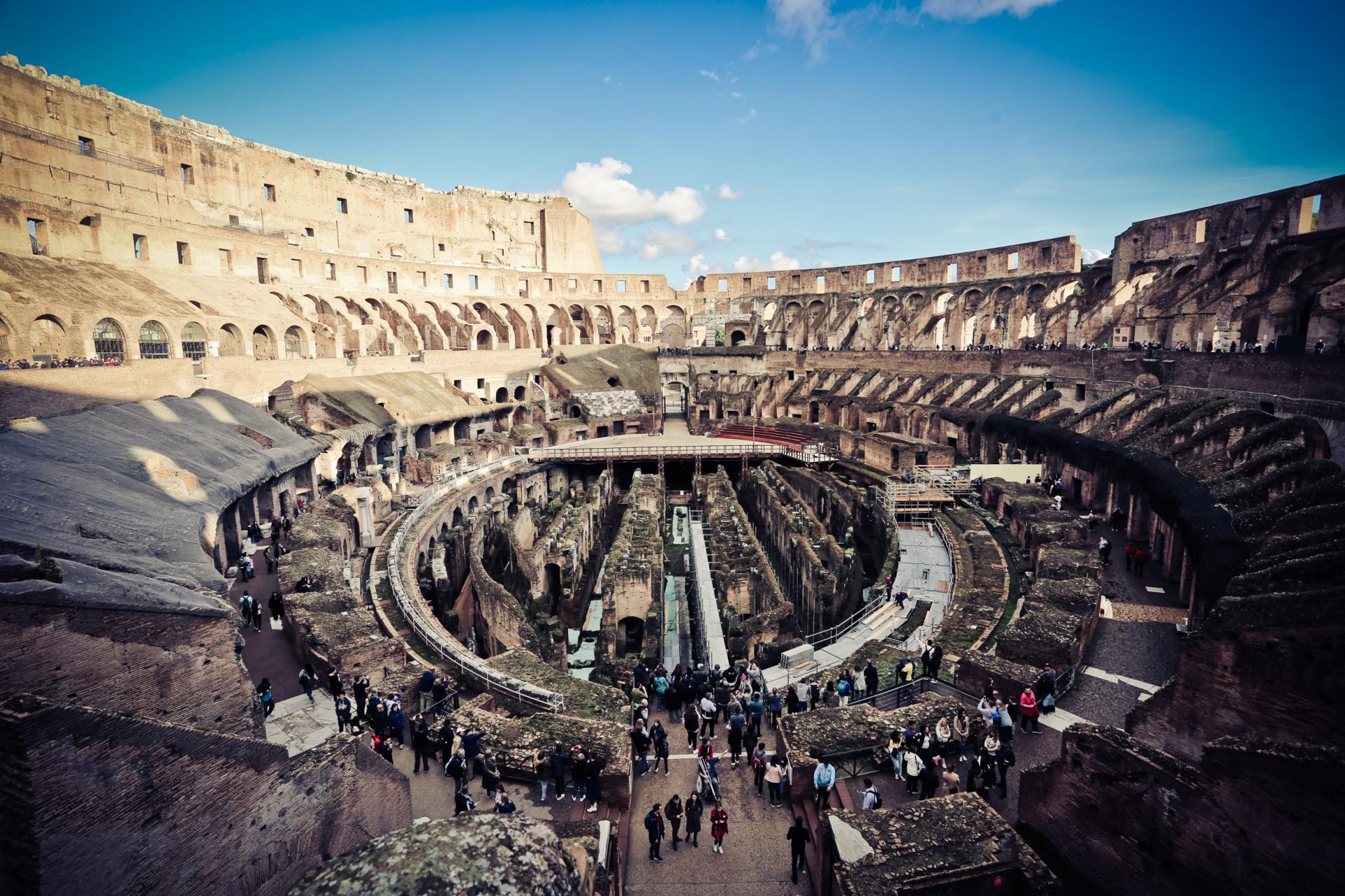 1-Day Heart of Ancient Rome Tour with Hotel Pick-up: Colosseum, Roman Forum & Palatine Hill