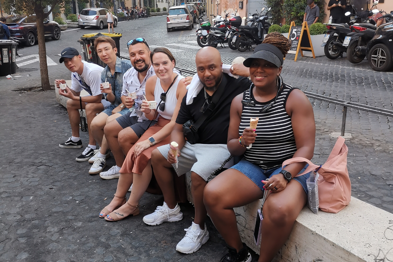 Sunset Pizza Walking Tour in Monti District, Colosseum Area