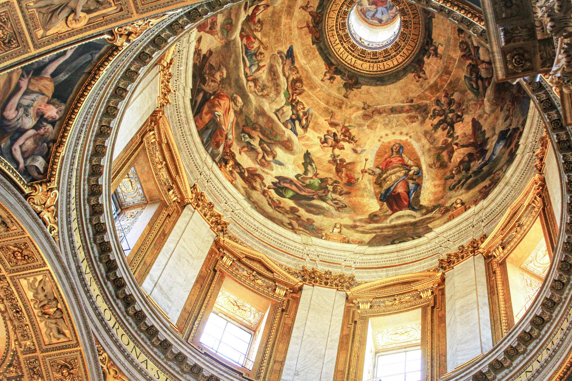 Hop On Hop Off Bus & Saint Mary Major Entrance | Skip-the-line Entrance to Saint Mary Major