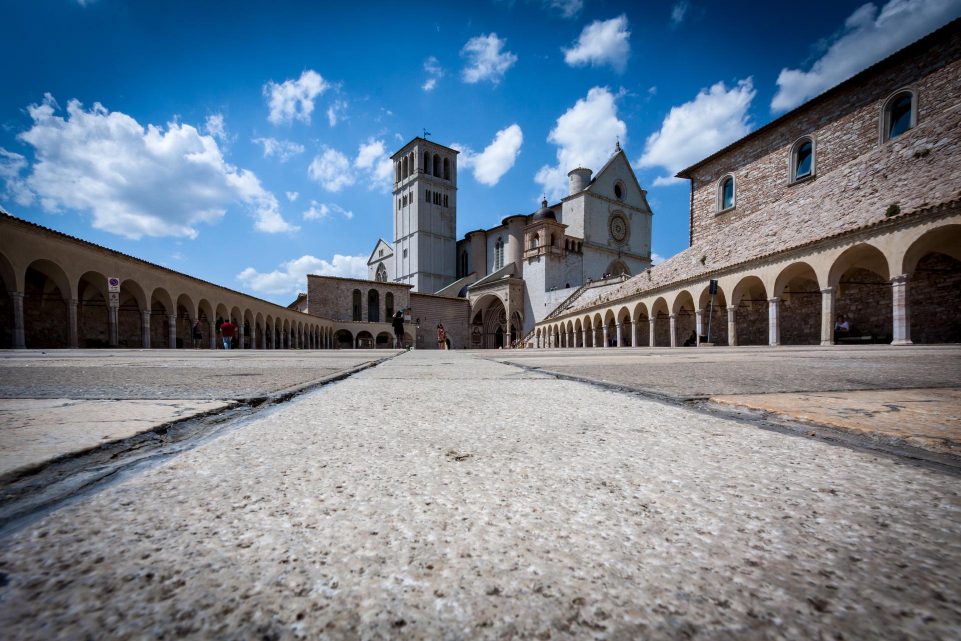 9-Day Jubilee Pilgrimage Tour from Rome: Holy Doors, Assisi, Florence, Venice & Tuscan Wine Region