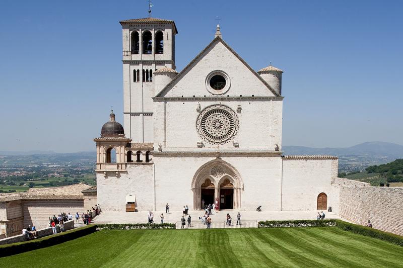 Italy’s Essentials in 8 days: Assisi, Bologna, Venice & Tuscany Wine Region