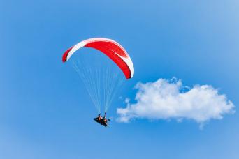 Tour de parachute ascensionnel à Dubaï
