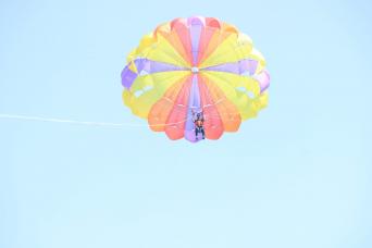 Tour de parachute ascensionnel à Dubaï