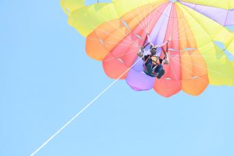 Tour de parachute ascensionnel à Dubaï