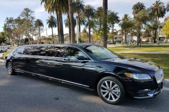 Promenade en limousine allongée à Dubaï