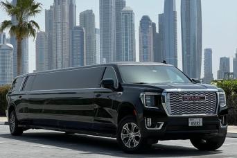 Promenade en limousine allongée à Dubaï