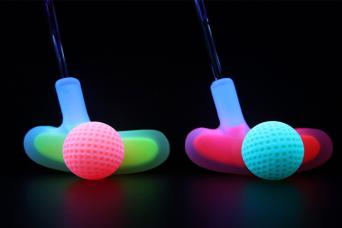 3D Blacklight Minigolf Dubaï : Billet d'entrée