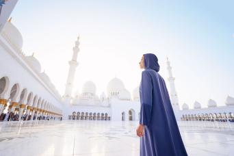 Promotion : visite guidée d'Abou Dabi avec visite gratuite de la ville traditionnelle de Dubaï