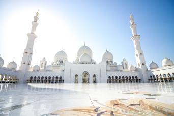 Promotion : entrée Qasr al Watan et tour gratuit d'Abou Dabi