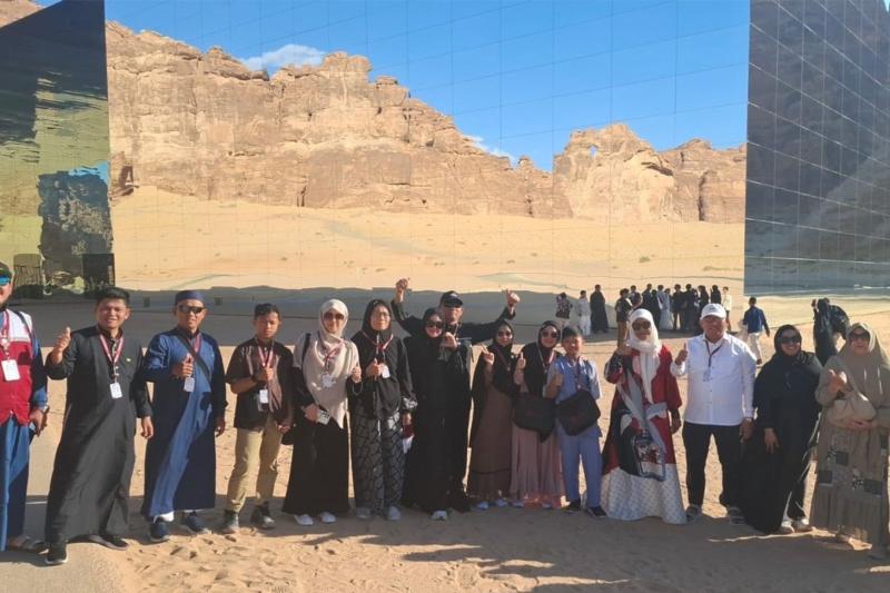 Visit to Maraya
