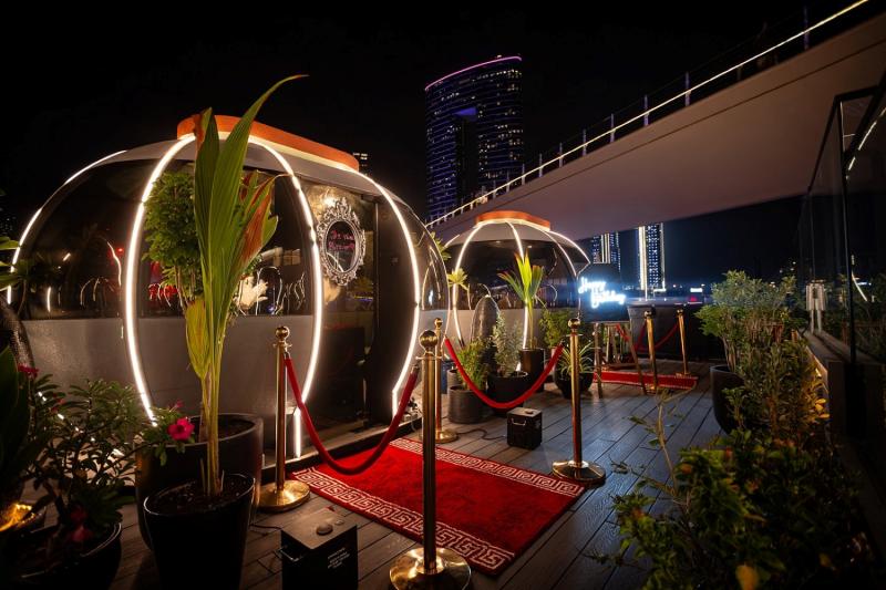 Dubai Attraction: The Pods at Bluewaters