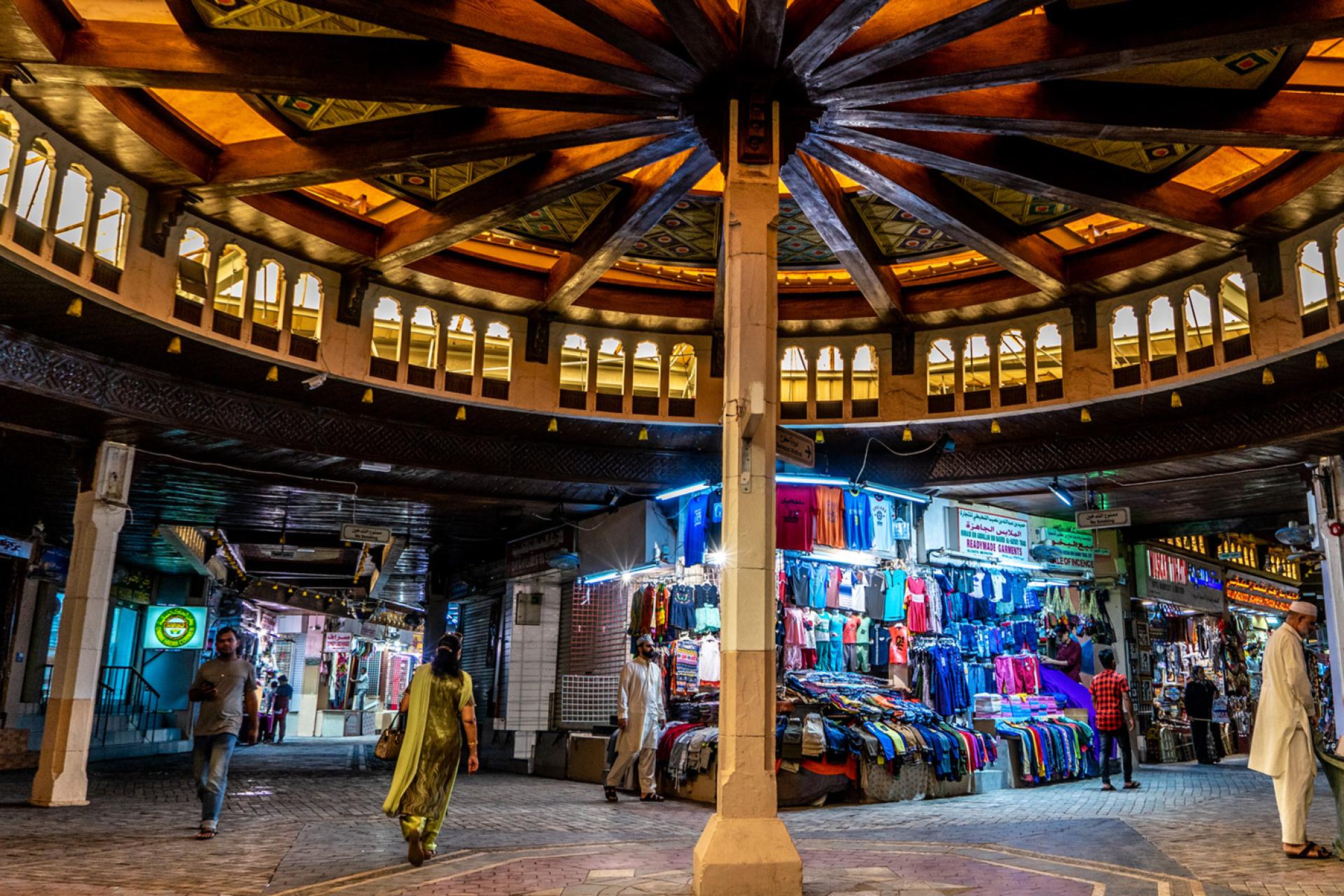 Muscat Tour by Night with Local Dinner: Muscat Opera | Al Alam palace | Mohammed Al Ameen Mosque | Muttrah souk & Jalali & Mirani | **Pick-up/drop-off service**