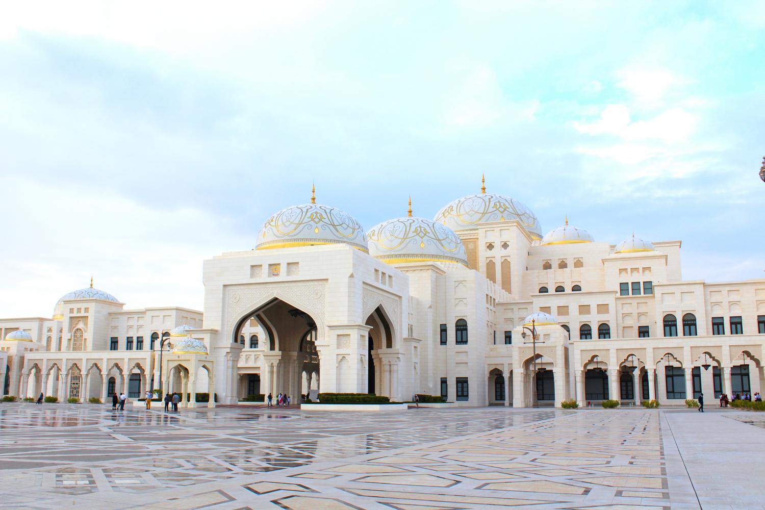 Abu Dhabi City Tour with Entry ticket to Presidential Palace Abu Dhabi