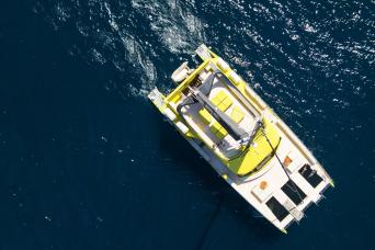 Barcelone : bus à arrêts multiples et tour en catamaran de 60 minutes