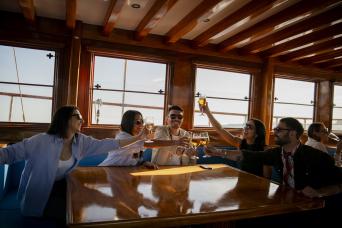 Barcelone : croisière en bois avec tapas local et boisson