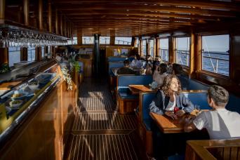 Barcelone : croisière en bois avec tapas local et boisson