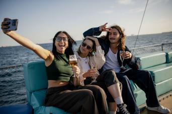 Barcelone : croisière en bois avec tapas local et boisson