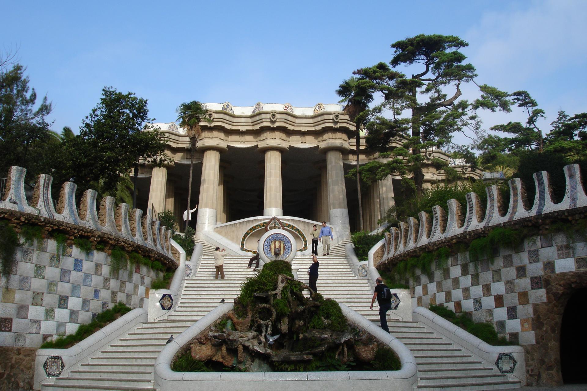 Park Güell Guided Walking Tour from Barcelona | Skip the Line