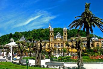 Saint-Sébastien et Biarritz : visite au départ de Bilbao