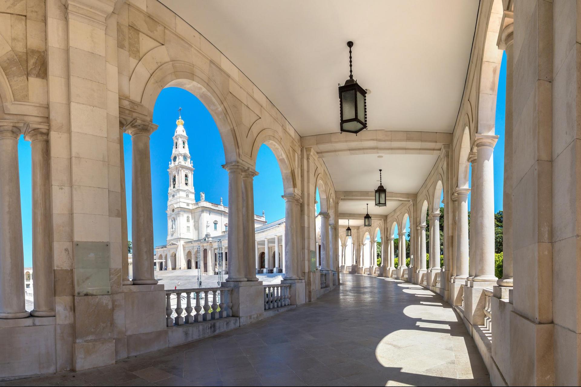 20-Day Iberian Tour from Madrid: San Sebastian | Bilbao | Castro | Santander | Oviedo | Coimbra | Fatima | Sevilla |