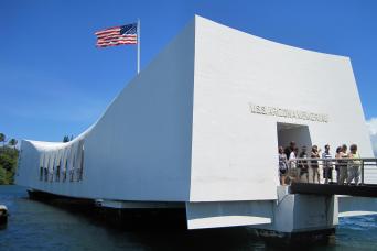 Pearl Harbor Tours >> Pearl Harbor Tours Gray Line Hawaii Pearl Harbor Tours >> Pearl Harbor Tours Gray Line Hawaii