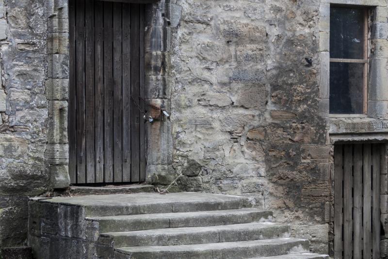 Outlander Experience with entrance to Midhope & Doune Castle