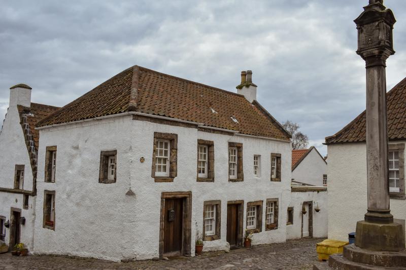 Outlander Experience from Edinburgh – Midhope Castle Tickets Included