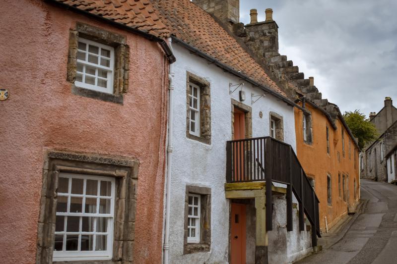 Outlander Experience from Edinburgh – Midhope Castle Tickets Included