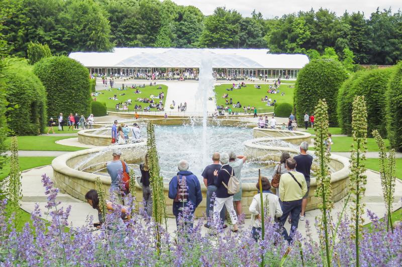 Alnwick Castle Full-Day Shuttle from Edinburgh