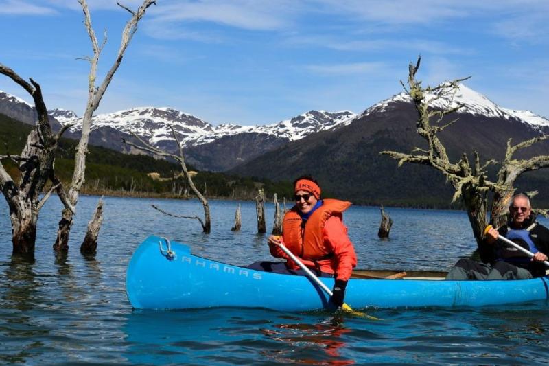 Lagos de Ushuaia, Aventura 4x4 y Canoa con Almuerzo y Recogida - Acomodações em Ushuaia