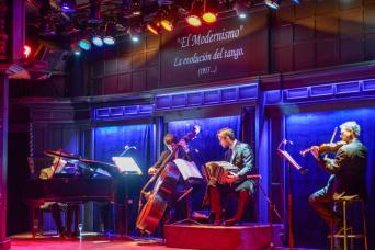 Buenos Aires : dîner spectacle traditionnel à El Querandí