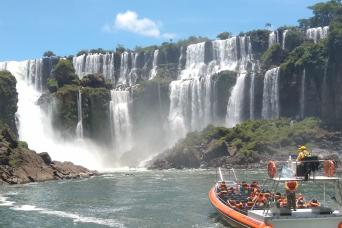 Chutes d'Iguazu : 4x4 dans la jungle et promenade en bateau8