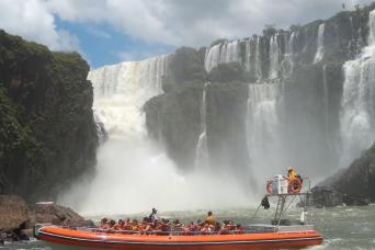 Chutes d'Iguazu : 4x4 dans la jungle et promenade en bateau8