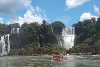 Chutes d'Iguazu : 4x4 dans la jungle et promenade en bateau8