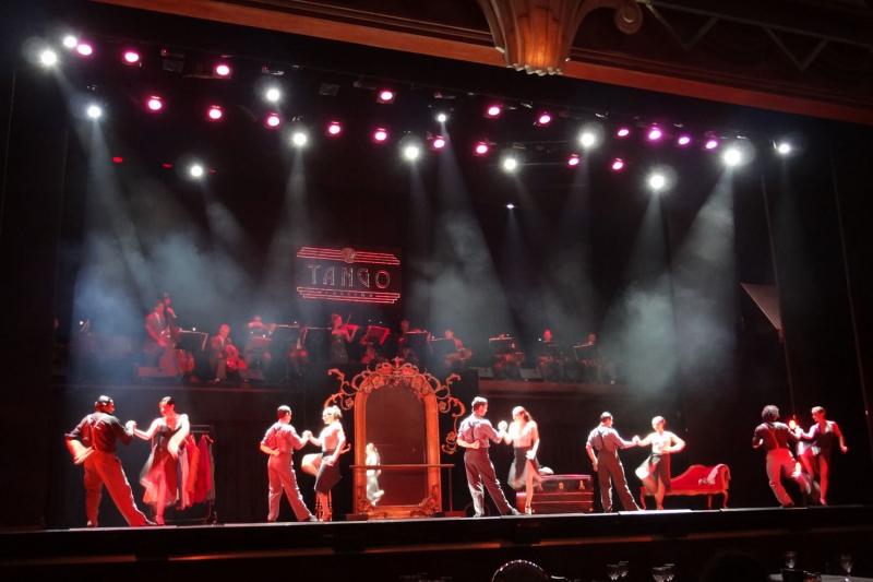 Créez une nuit inoubliable à ce spectacle