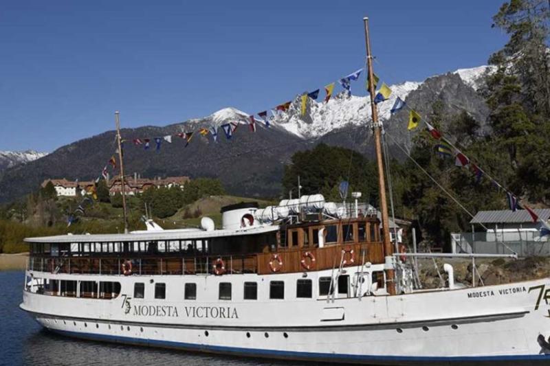 1-Day Victoria Island and Arrayanes Forest Tour