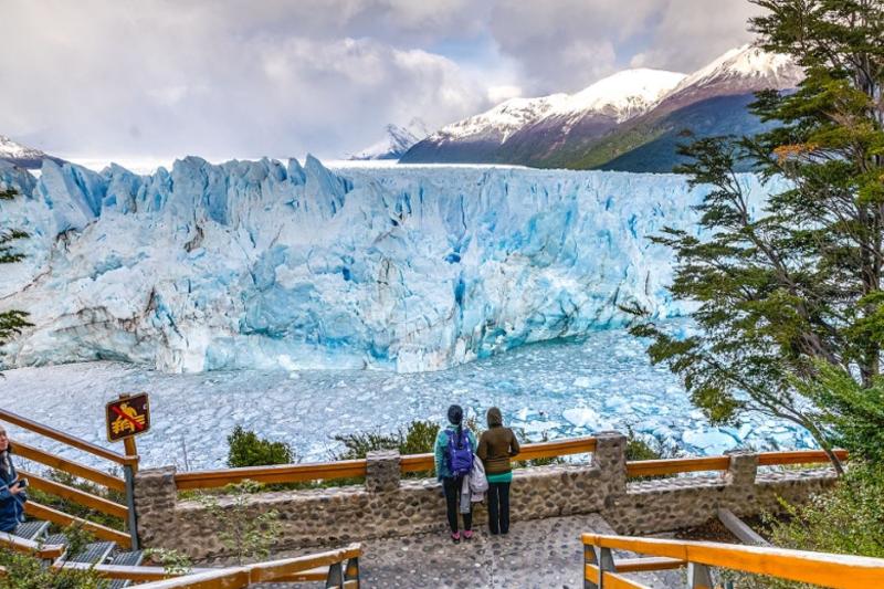 The Famous Perito Moreno Glacier with navigation