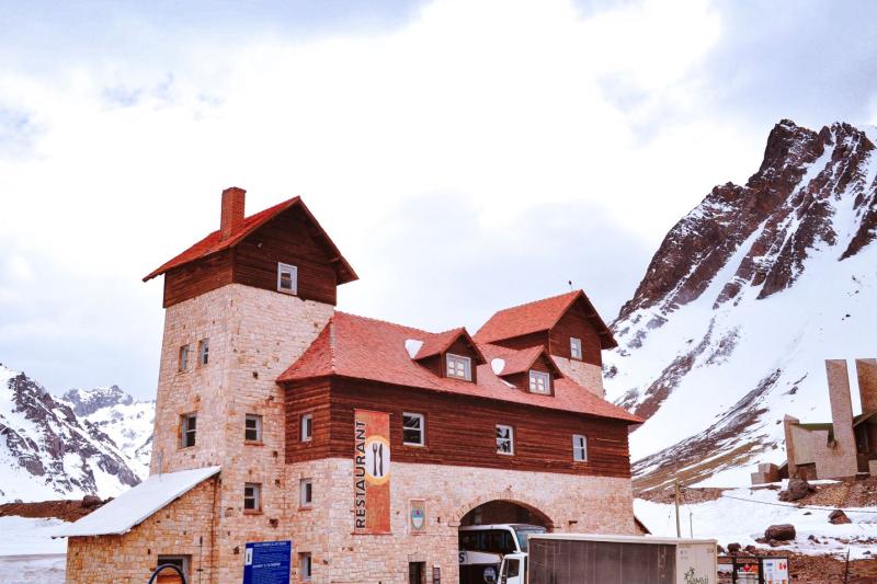 Mendoza: Full-Day Andes Mountains Adventure