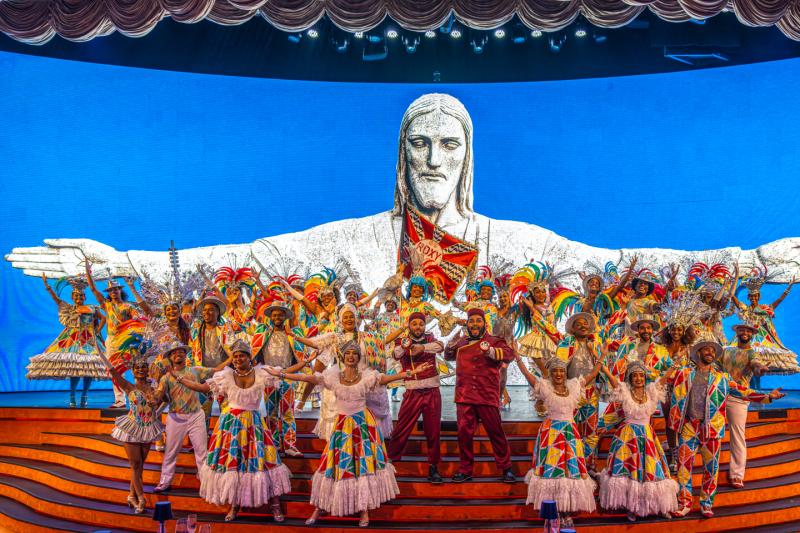 Roxy Show - Brazilian folklore and rhythms with optional barbecue dinner