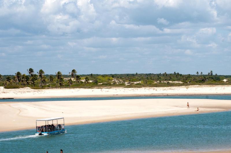 Passeio pela Praia de Águas Belas