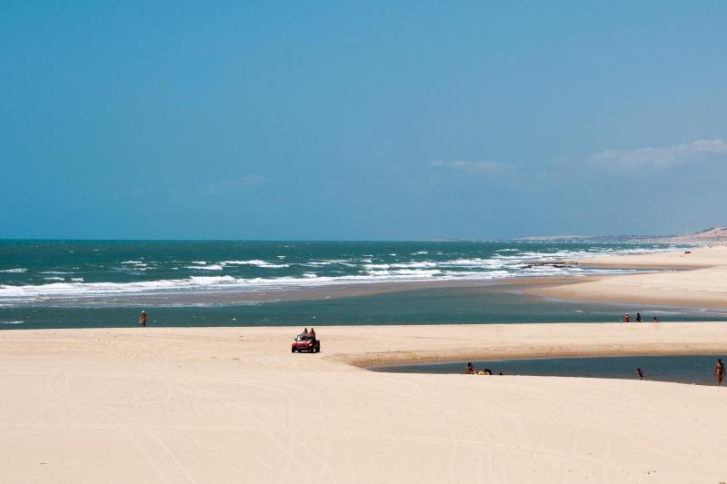Passeio pela Praia de Águas Belas