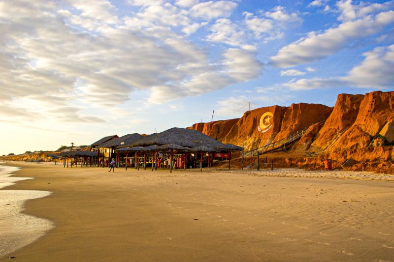 Combo de 3 dias em Fortaleza: City Tour com Praia de Cumbuco, Canoa Quebrada e Morro Branco
