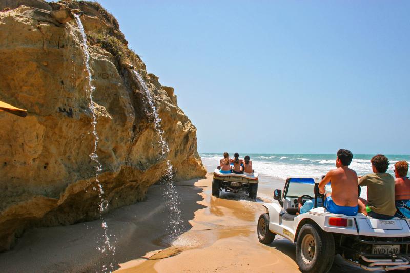 Combo de 3 dias em Fortaleza: City Tour com Praia de Cumbuco, Canoa Quebrada e Morro Branco