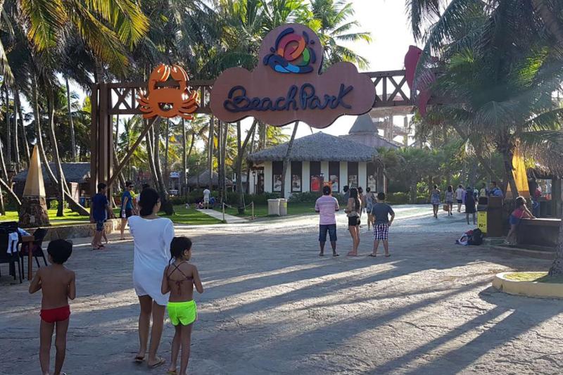 Transfer to Fortaleza Beach Park - Seaside Water Park