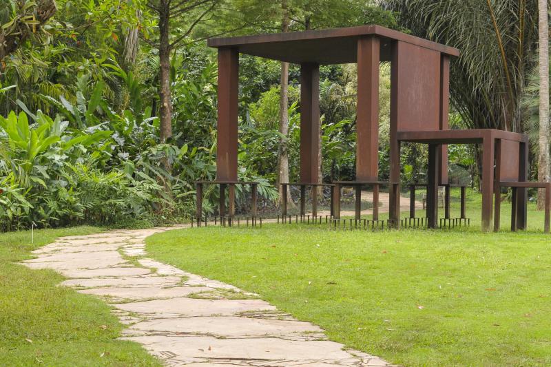 Inhotim - um dos maiores museus ao ar livre do mundo