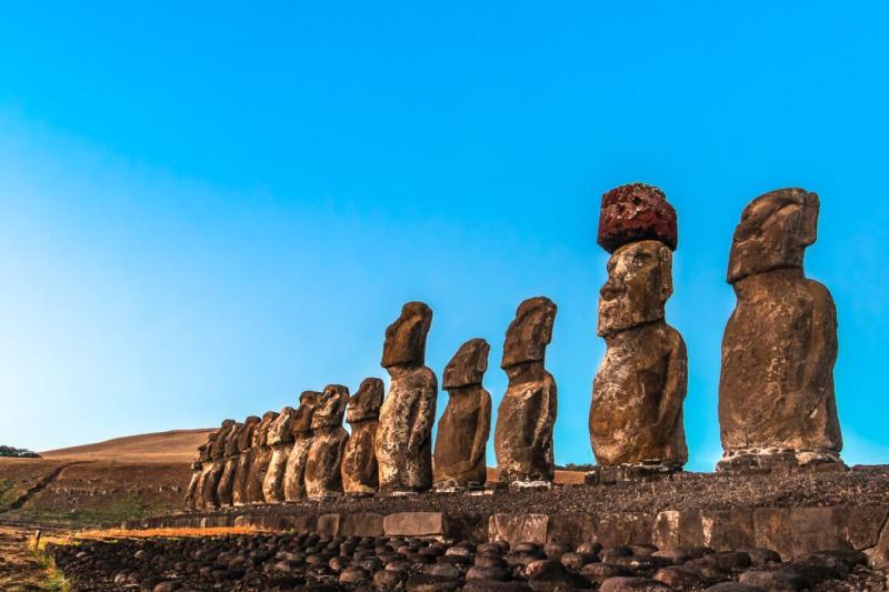 Île de Pâques : excursion à Ahu Akivi, Orongo et la plage d’Anakena