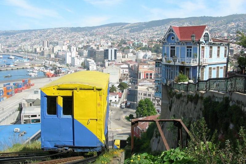 Coastal Viña del Mar & Historic Valparaiso