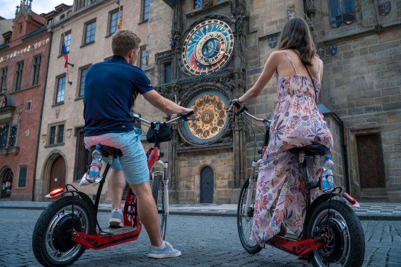 Prague : visite guidée en scooter électrique Hugobike